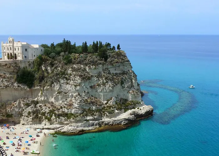 Double Room, Air Conditioning, Bathroom, In The Center Of Calabria N6783 Bed & Breakfast Tropea