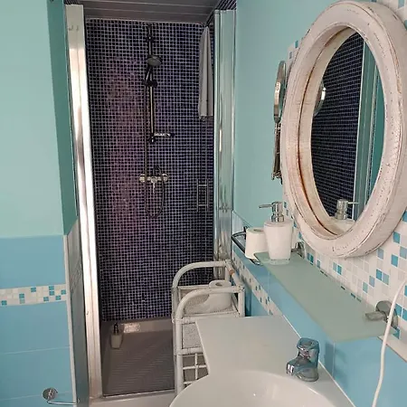 住宿加早餐酒店 Double Room, Air Conditioning, Bathroom, In The Center Of Calabria N6783