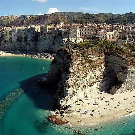 Double Room, Air Conditioning, Bathroom, In The Center Of Calabria N6783