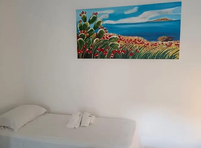 Double Room, Air Conditioning, Bathroom, In The Center Of Calabria N6783 3* Tropea