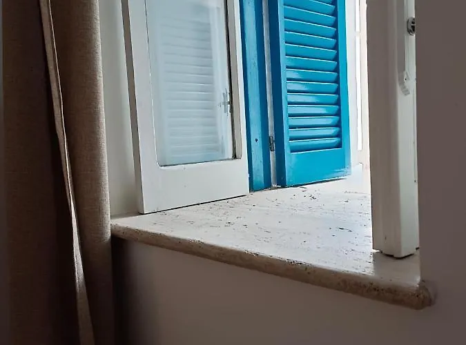 Alojamento de Acomodação e Pequeno-almoço Double Room, Air Conditioning, Bathroom, In The Center Of Calabria N6783