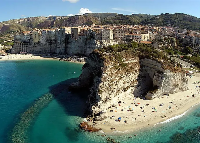 Double Room, Air Conditioning, Bathroom, In The Center Of Calabria N6783